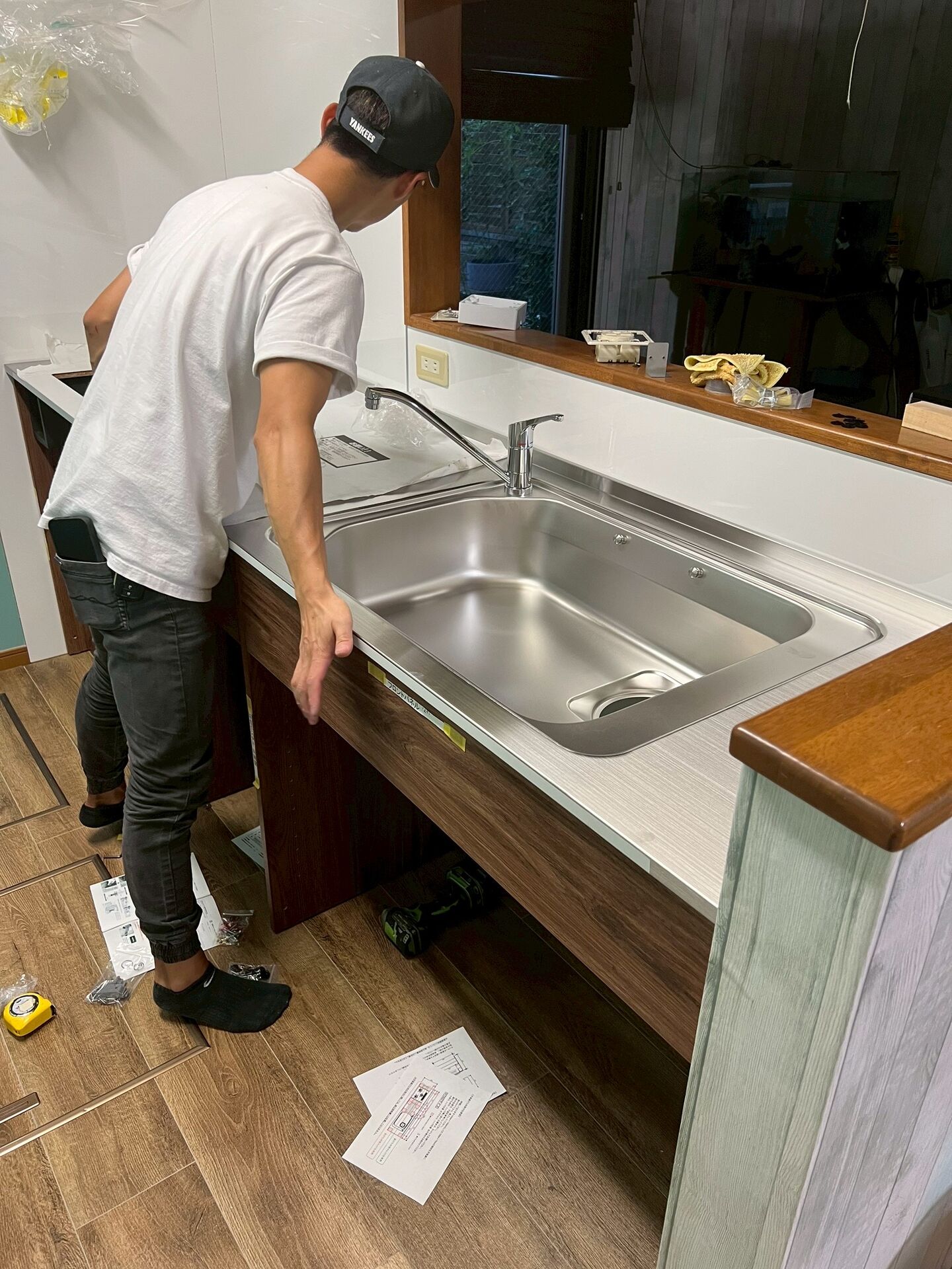 町田市｜フルリノベーションでつくる開放的なキッチン｜収納を固定しない自由な空間へ