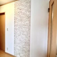 画像10018：町田市｜マンション玄関にエコカラット施工｜モデルルームを参考に現物サンプルから選定