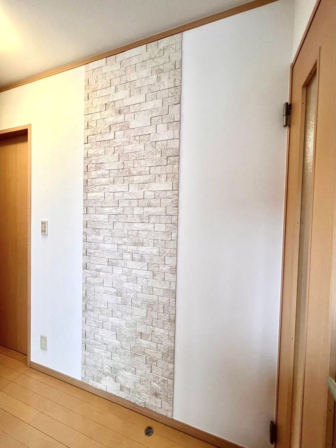 町田市｜マンション玄関にエコカラット施工｜モデルルームを参考に現物サンプルから選定