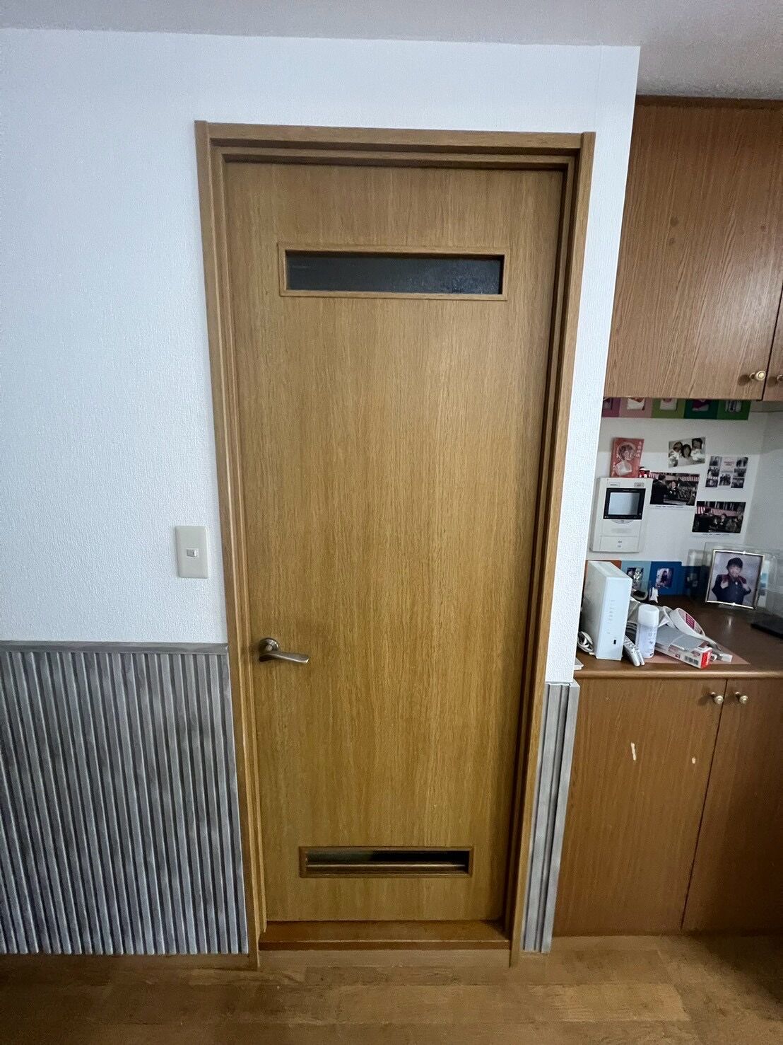 町田市｜マンション玄関にエコカラット施工｜モデルルームを参考に現物サンプルから選定
