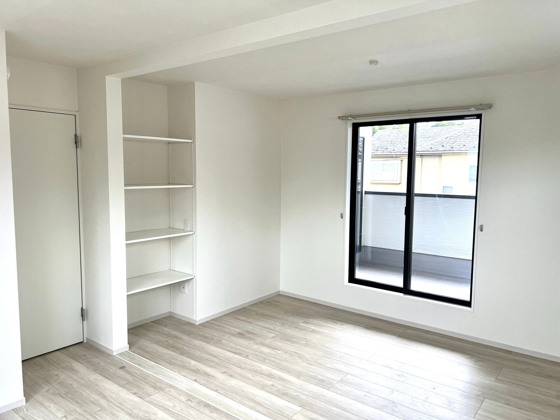 町田市｜マンション玄関にエコカラット施工｜モデルルームを参考に現物サンプルから選定