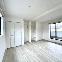 画像10062：町田市｜マンション玄関にエコカラット施工｜モデルルームを参考に現物サンプルから選定