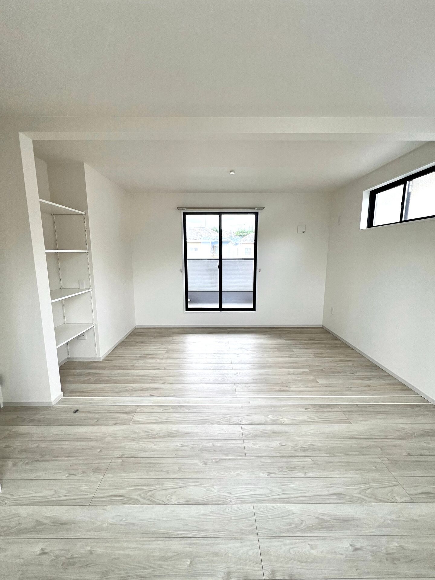 町田市｜マンション玄関にエコカラット施工｜モデルルームを参考に現物サンプルから選定