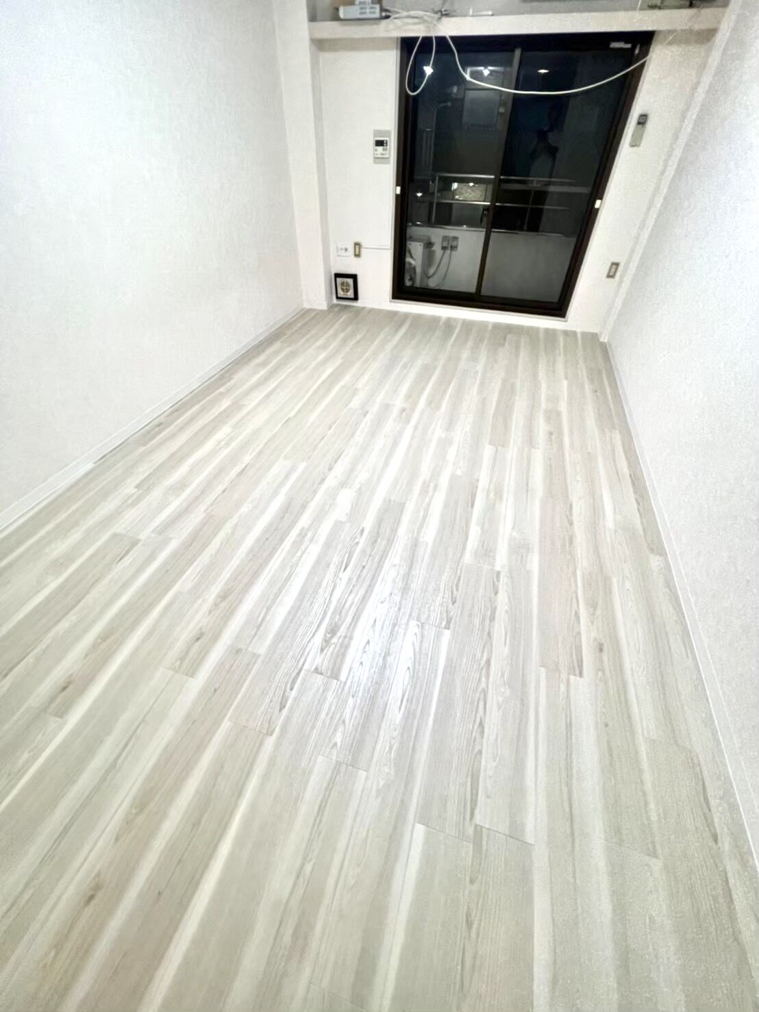 町田市｜賃貸マンションの床をフロアタイルで上貼り！ホワイトウッドで明るいお部屋へ