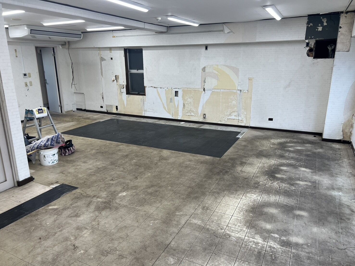 町田市｜フルリノベーションでつくる開放的なキッチン｜収納を固定しない自由な空間へ