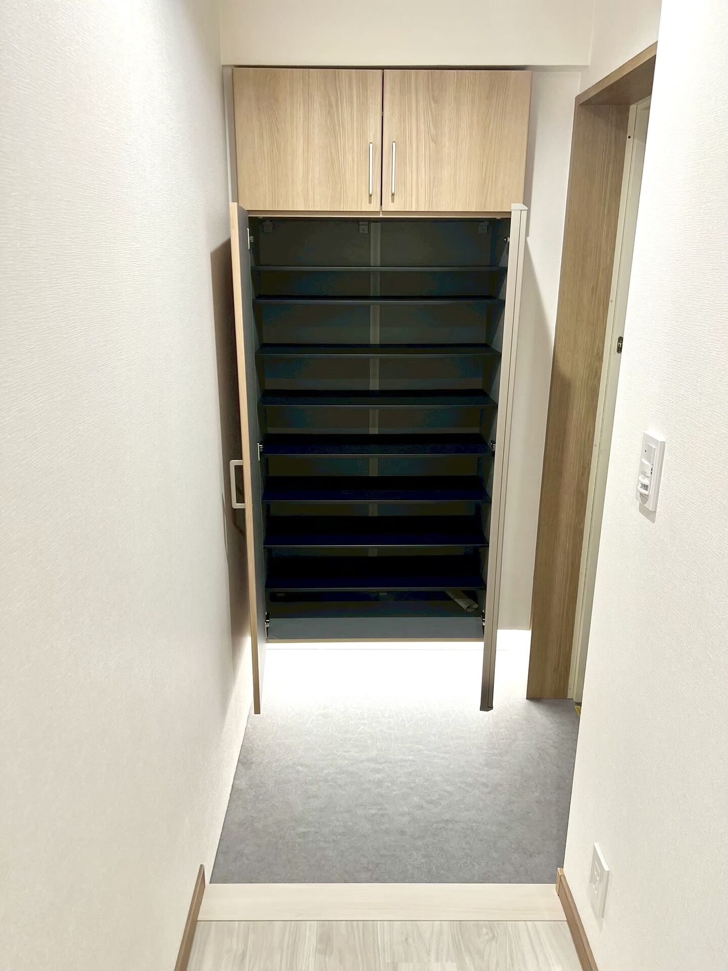 町田市｜フルリノベーションでつくる開放的なキッチン｜収納を固定しない自由な空間へ