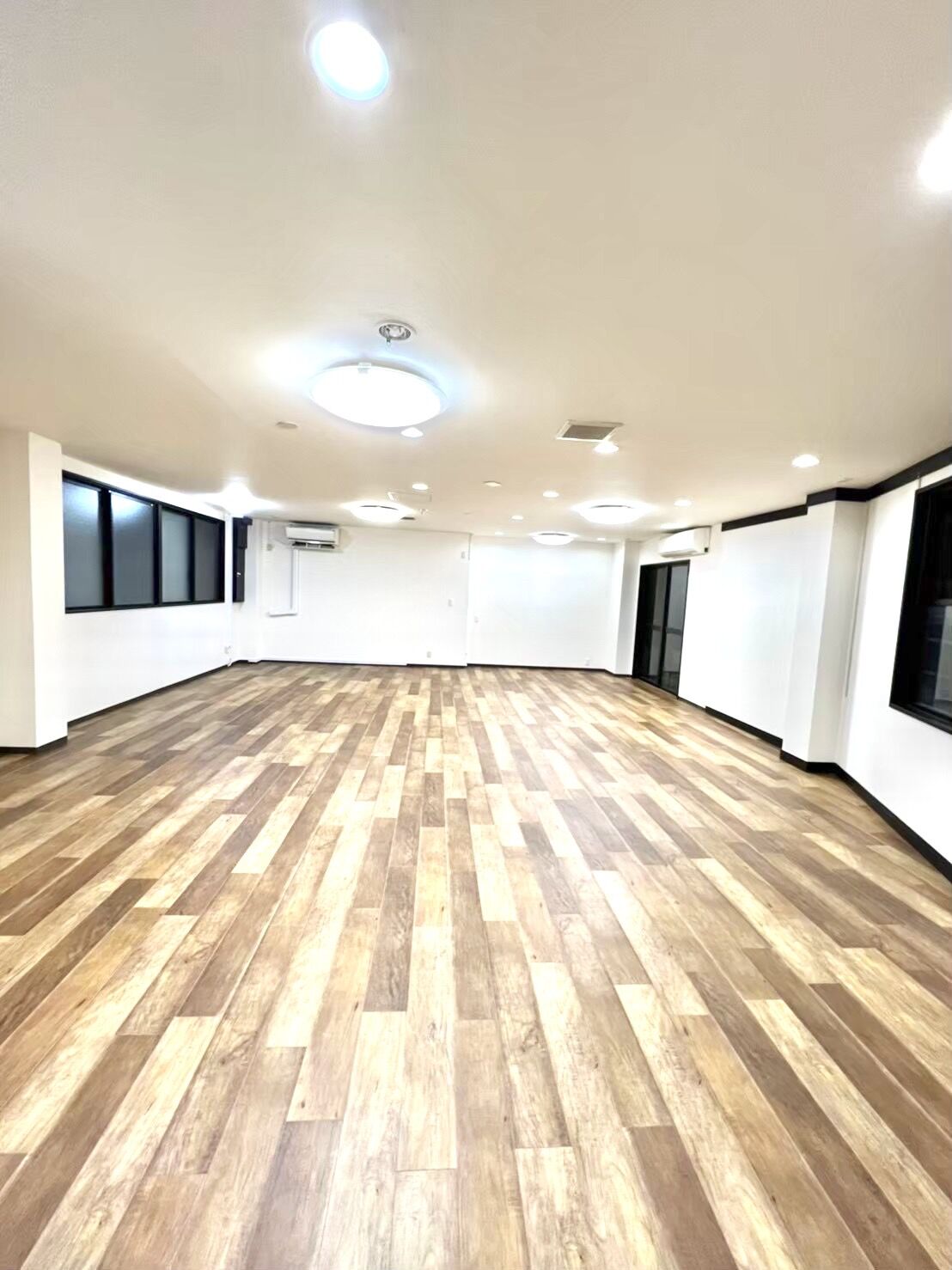 町田市｜マンション玄関にエコカラット施工｜モデルルームを参考に現物サンプルから選定